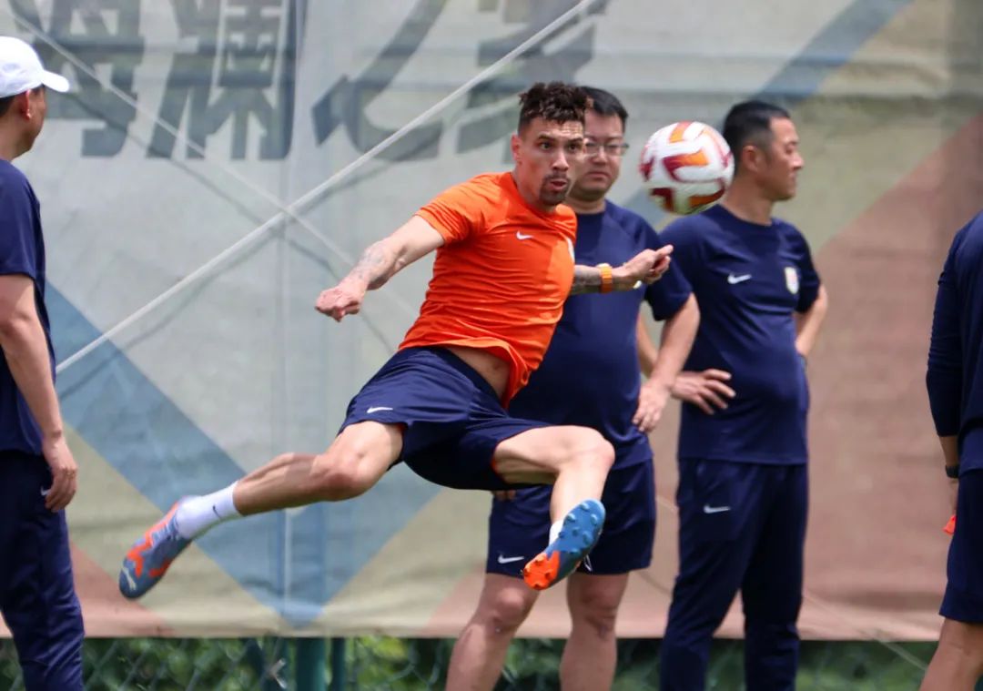 崔康熙和李铁谁是归化之父,中国足协有意崔康熙