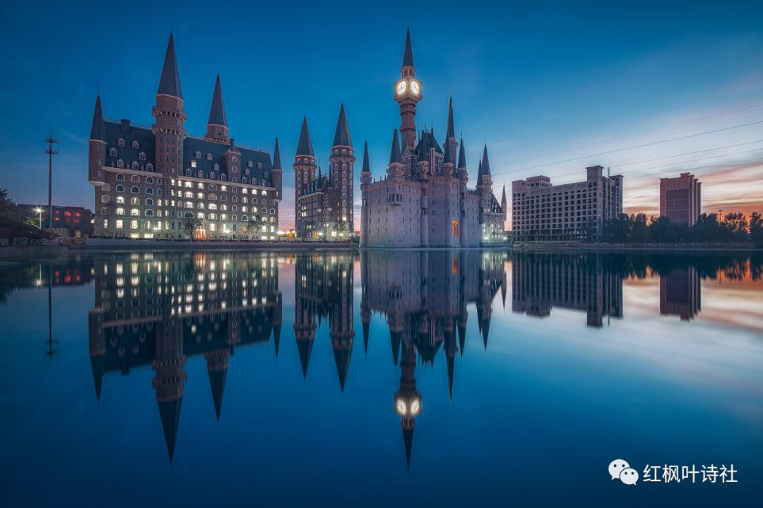 河北美院：《“美术帝国”赋》（姜芳）