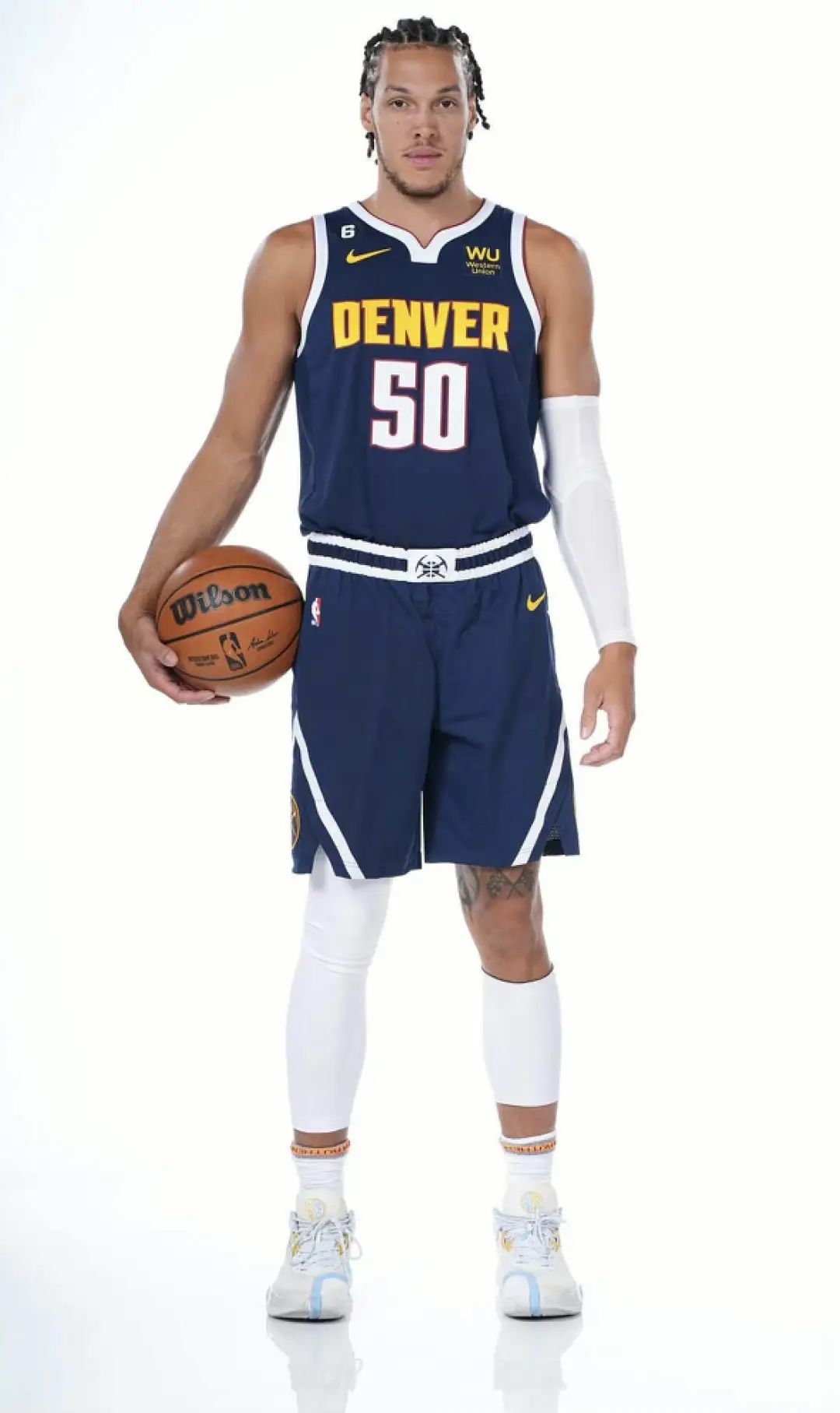 太卷了180还穿增高鞋,盘点600多的球星签名战靴性能真高