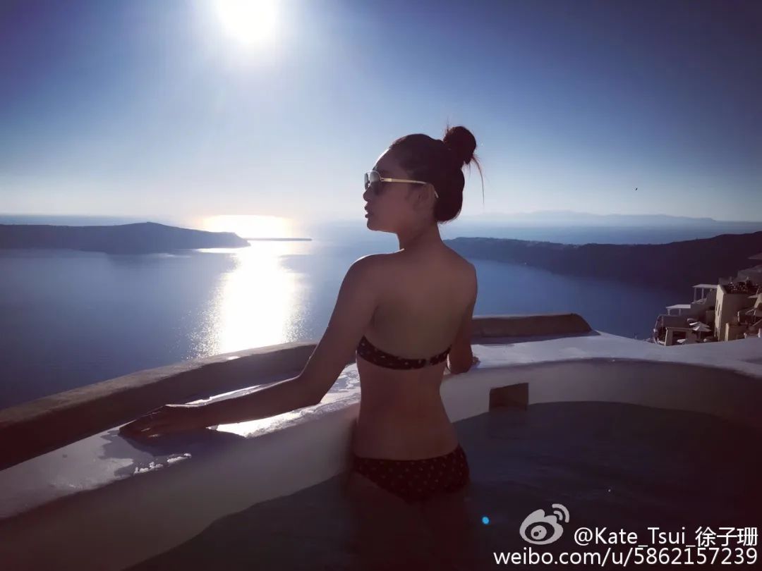 港姐冠军被骂出娱乐圈,24岁港姐冠军入行两年备受力捧