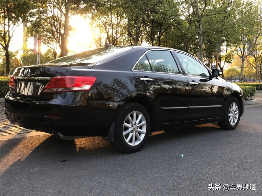 别克君威10年2.4还能值多少钱,别克君威2010款2万值吗