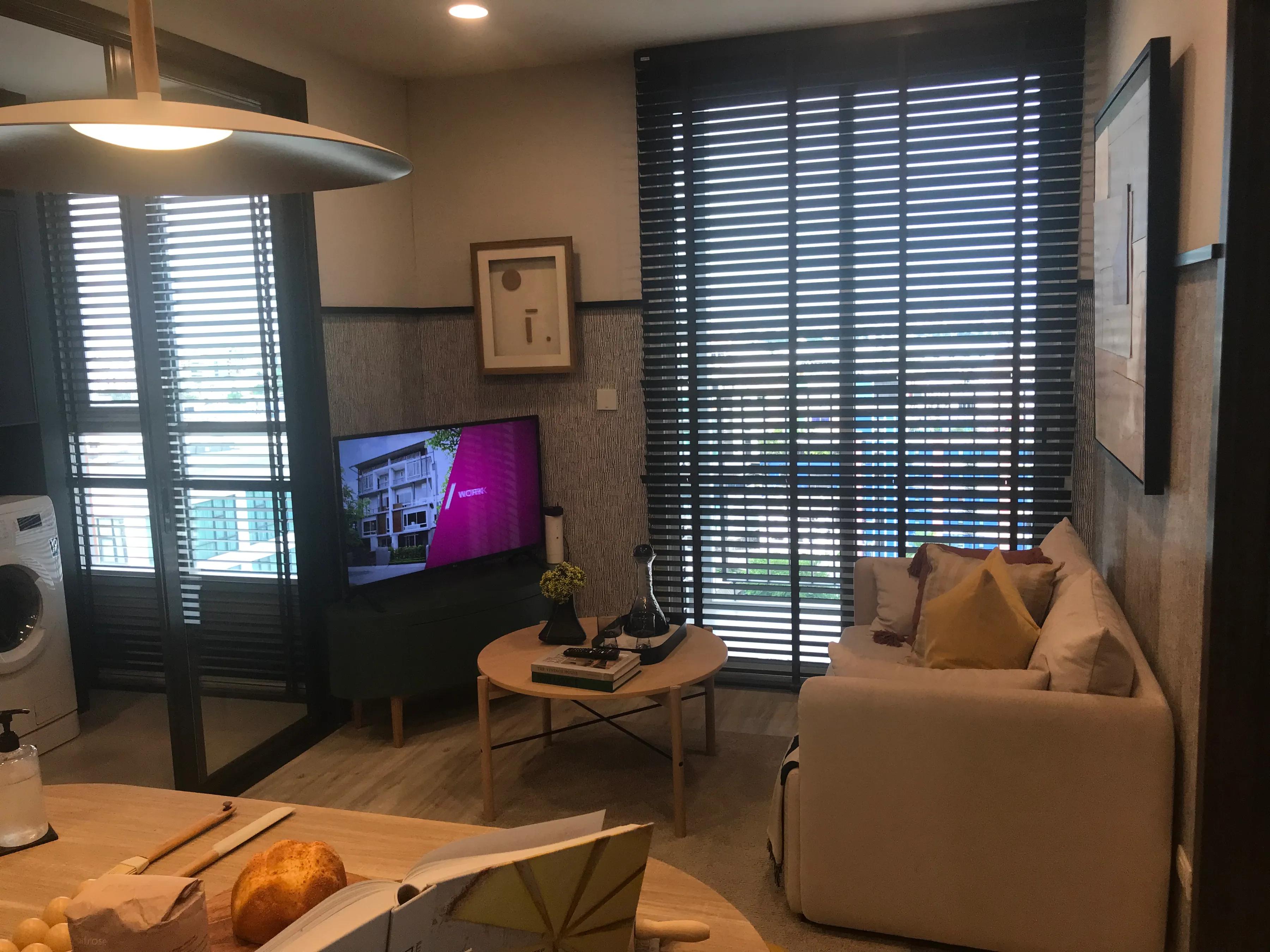 中国男人带越南混血女友选曼谷的豪宅