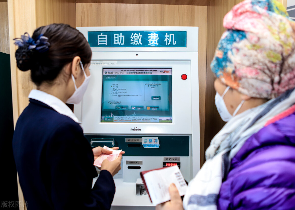 怎样交养老保险费,怎么交养老保险退休工资高