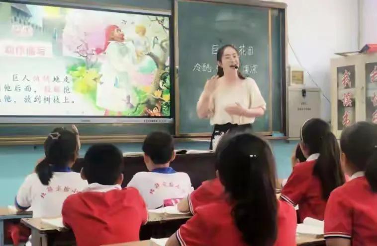 2018年乡村教师待遇提高消息,甘肃省农村骨干教师的待遇