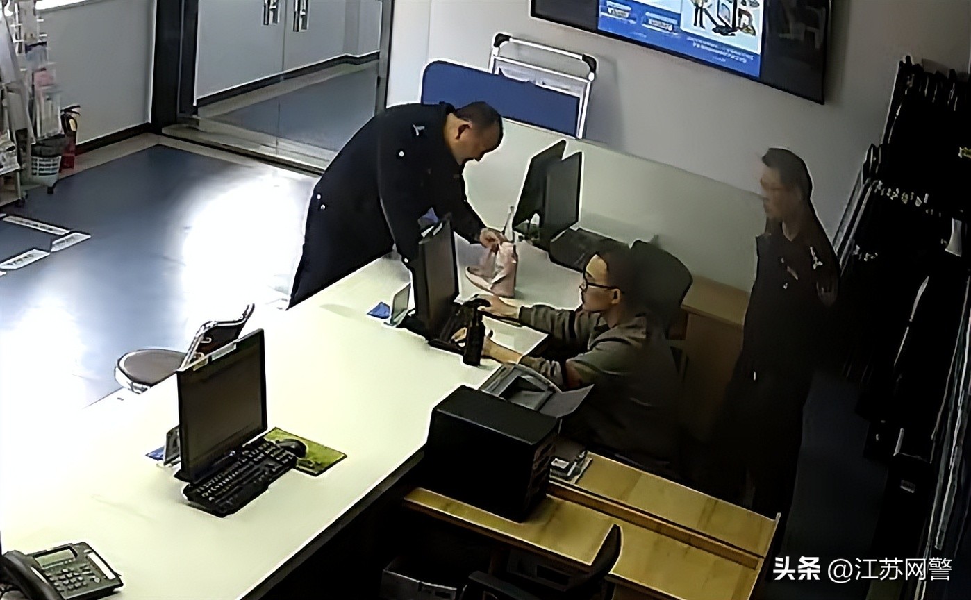 苏州走失女孩最新情况,江苏紧急寻人启事14岁女孩走失