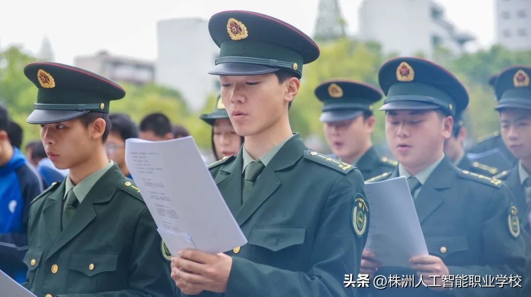 千人晨读丨诵读经典诗文，传承中华文化