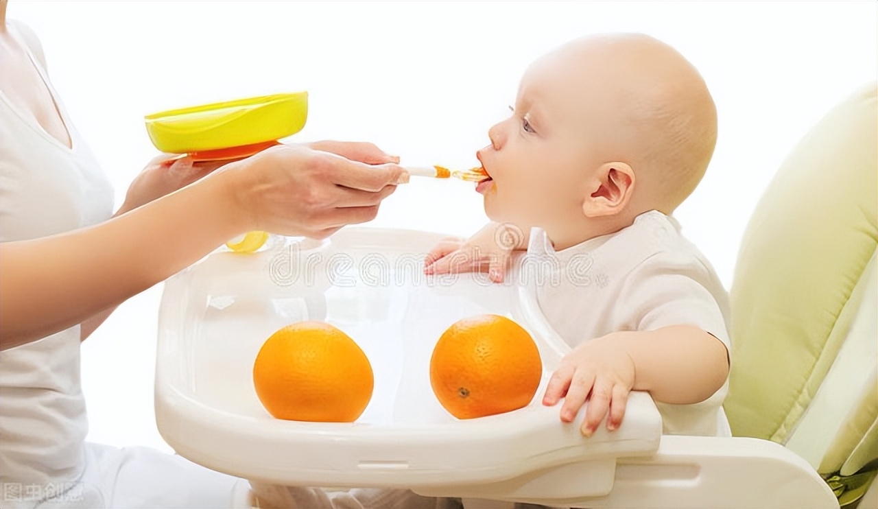 六个月宝宝吃辅食长了小红疙瘩,宝宝添辅食后嘴巴周围起疙瘩