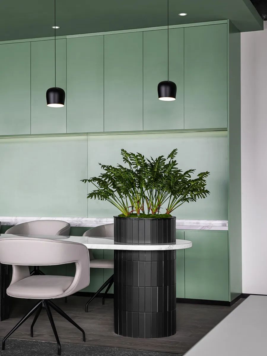 “打翻了”调色盘设计的办公室原来长这样！