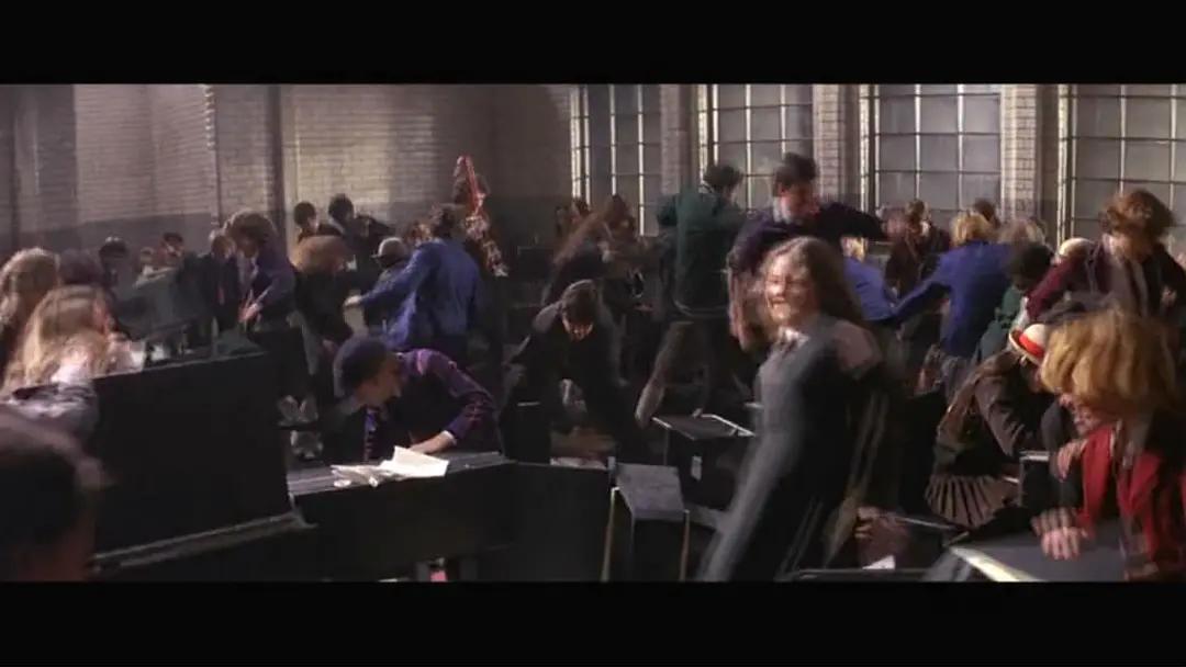 长达95分钟的MTV，创造了多个影史第一，至今也很超前