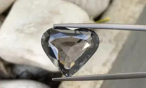 世界上最稀有的十大石头,世界上最有价值的22种石头