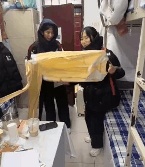 大哥怕是不行了,背是上午踩的,人是下午走的,席是中午吃的