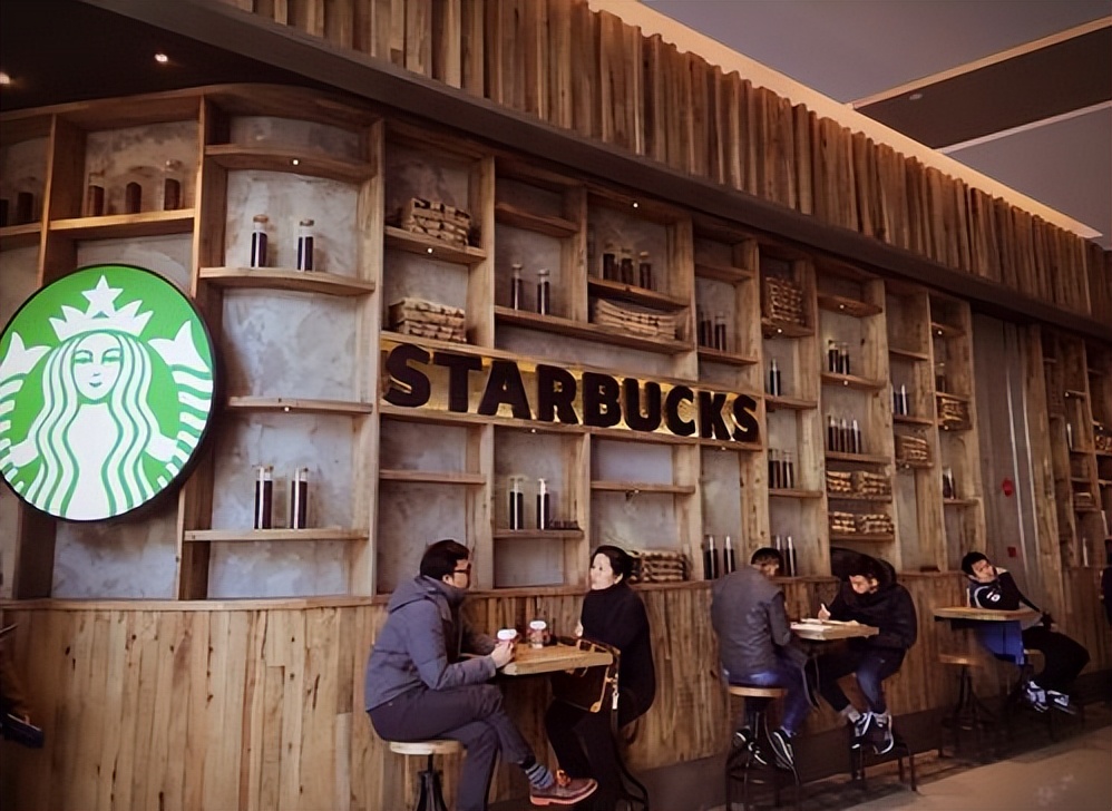 3000家门店销声匿迹,靠卖中餐自救,“咖啡大王”上岛怎沦落至此？