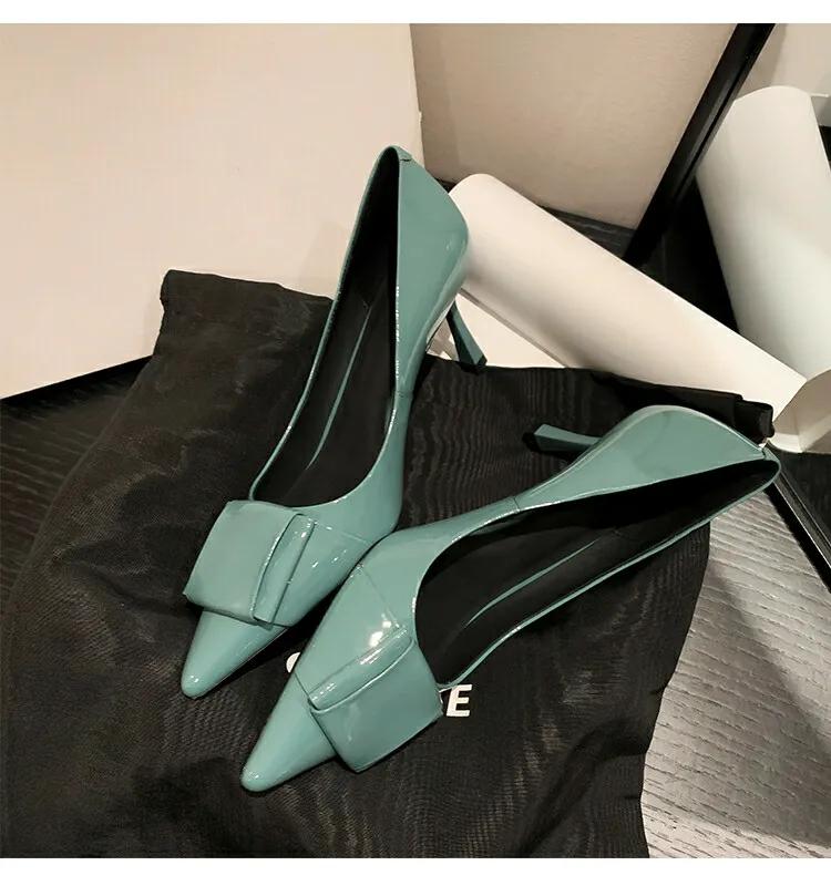 巴黎时装秀中国绿胶鞋,巴黎国际时装大赛