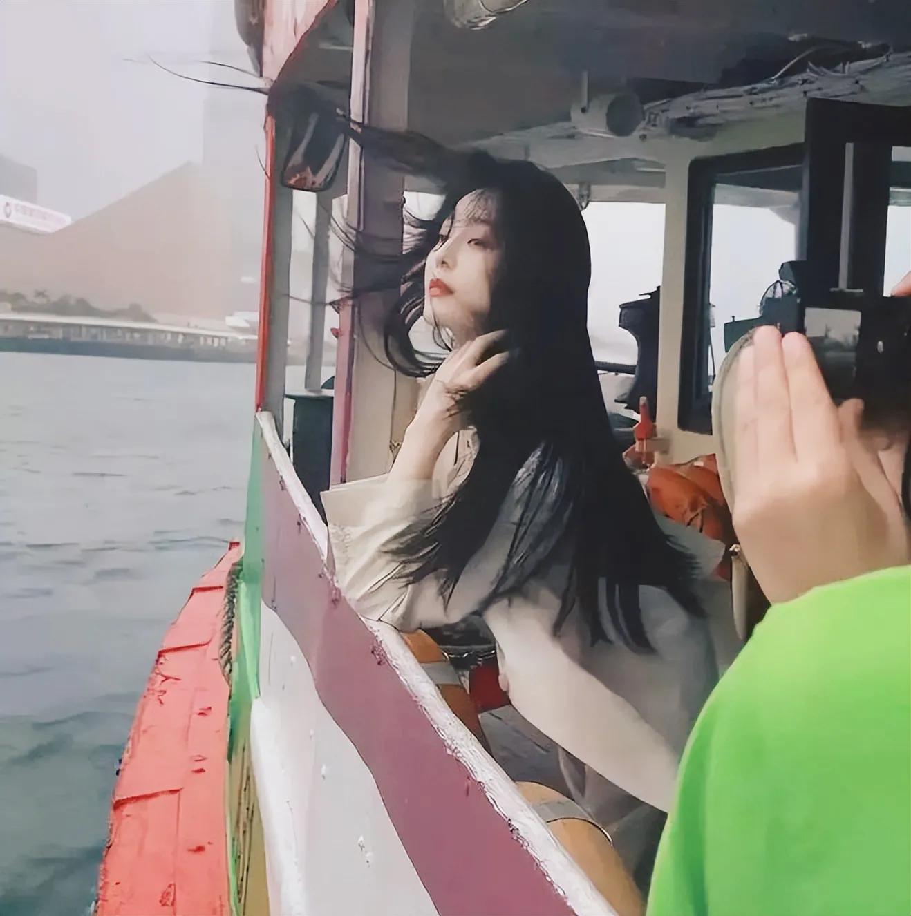 范冰冰在街头照片,范冰冰回归机场街拍阵营