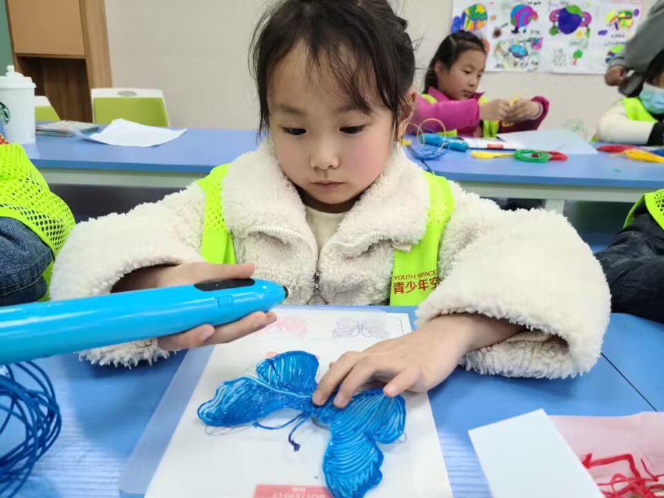 创意3d打印笔绘画作品,3d打印笔小学美术