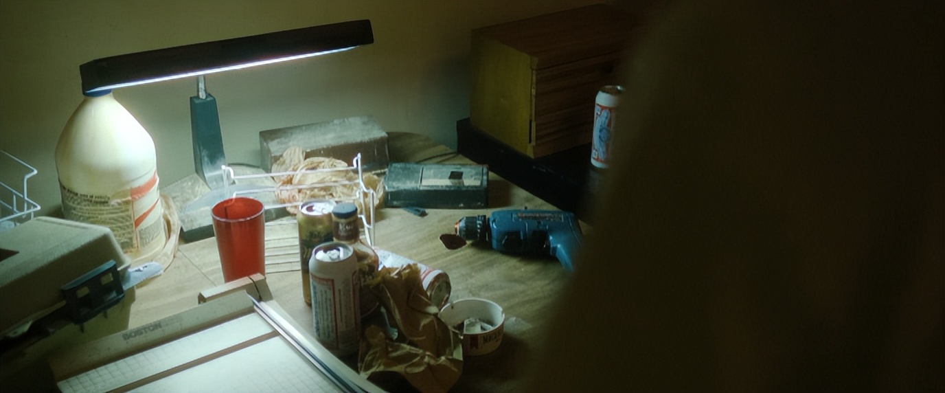 31年作品从未断过,这影史第一丑闻终于公开,满屏血色根本不敢看