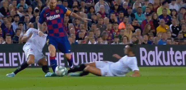 足球史上永不磨灭的马拉多纳传奇,球王马拉多纳对阿根廷的意义