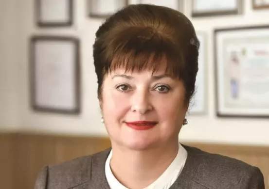 总统的糟糠之妻被分居27年，对方情人之子成第一儿子，很崇拜普京