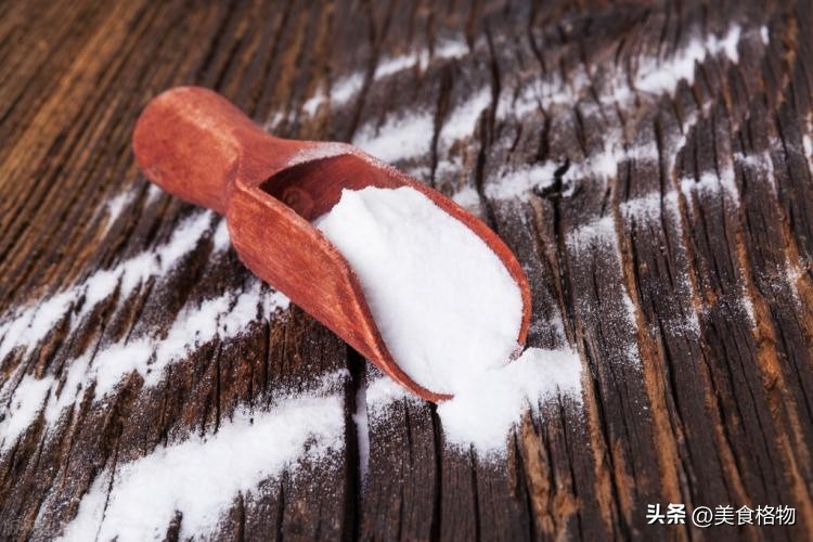 小苏打与食用碱的区别在哪里,食用碱跟小苏打有什么区别吗