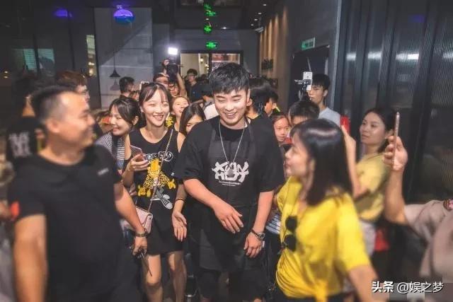 明星收入张颂文,蔡徐坤vs梅西