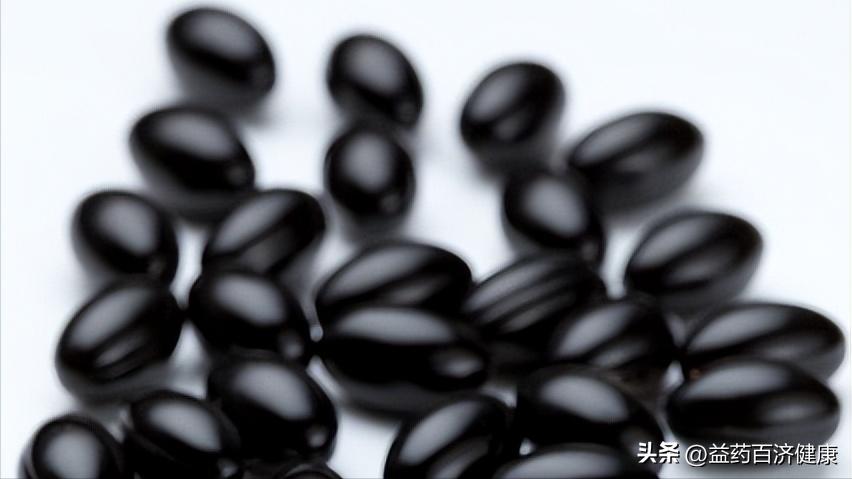 治痘痘口服异维a酸外配什么药膏,治疗痘痘吃异维a酸可以化妆吗