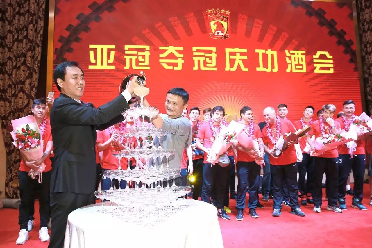 官办足球成国际玩笑，“野蛮人”野蛮生长玩不转足球的野蛮游戏