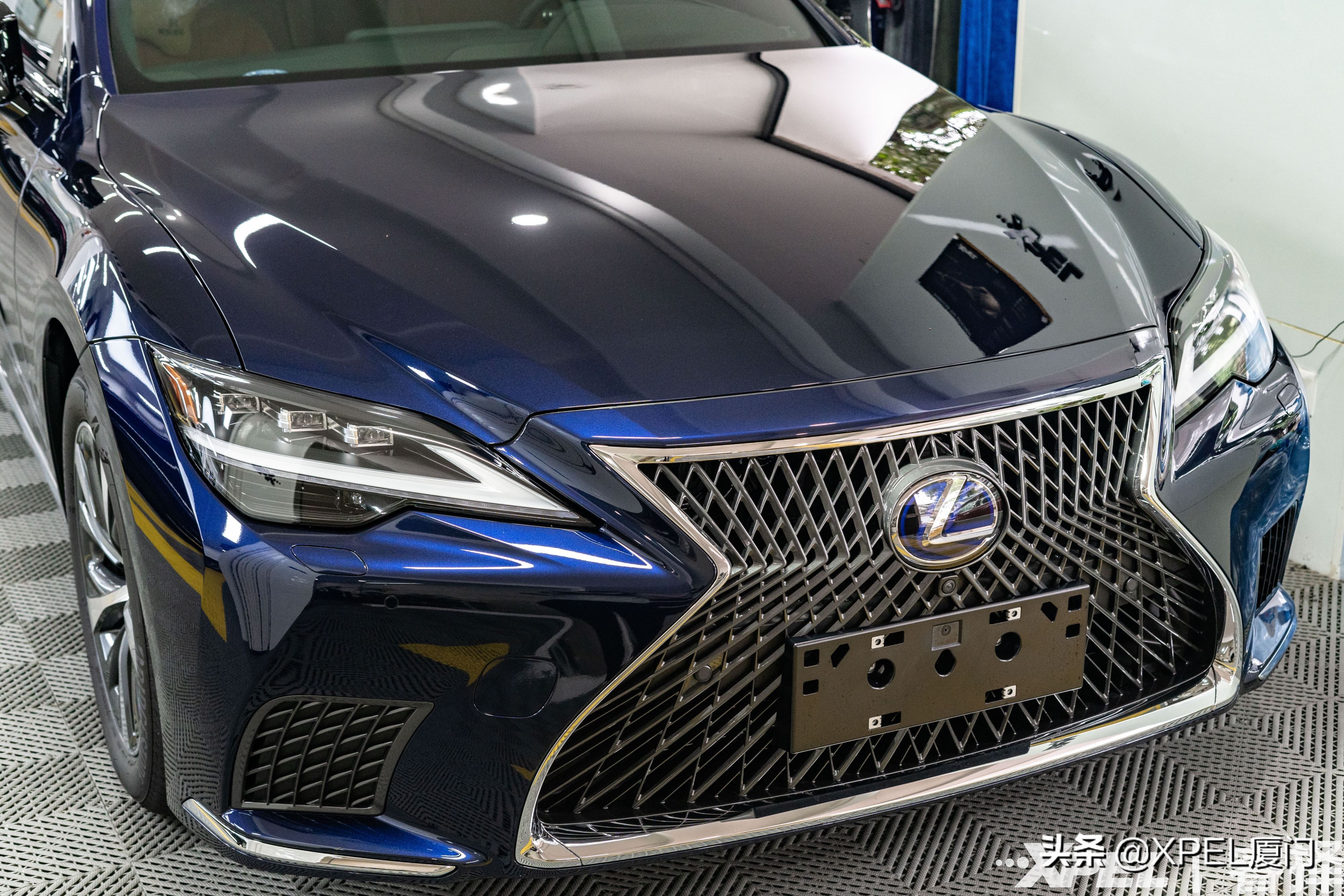 隐形车衣是用胶贴还是水贴,厦门xpel新车需要贴隐形车衣吗