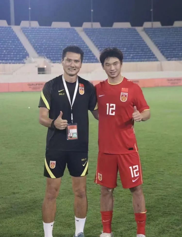 鑽嗛棬鐢疯冻,婀栧寳鑽嗛棬鐢峰