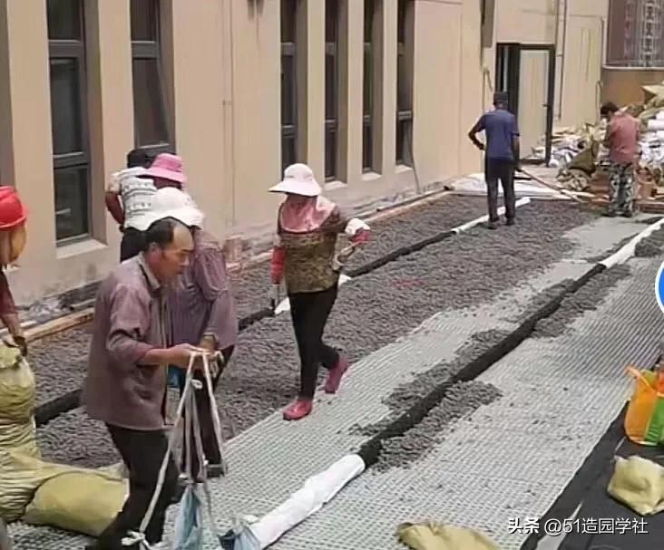 花园草坪排水的最佳方法,庭院草坪排水怎么处理