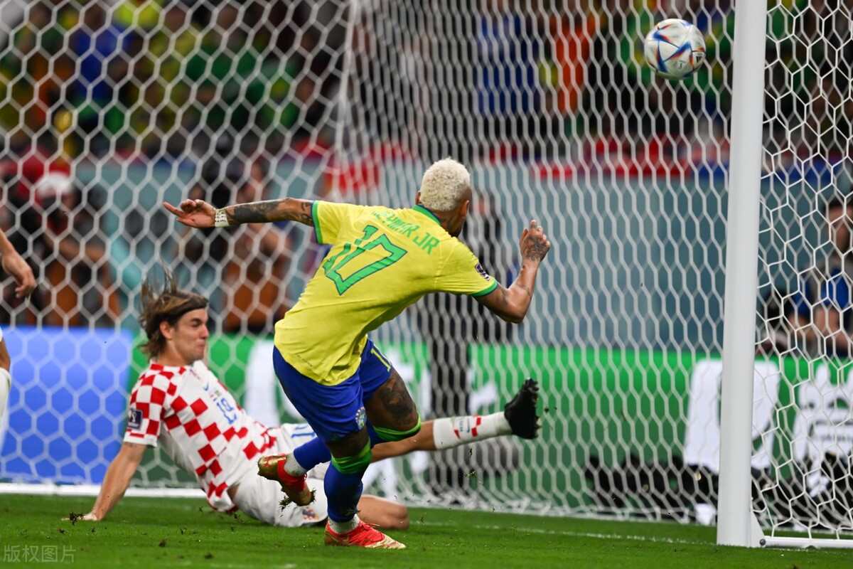 内马尔为什么哭了,内马尔哭了的原因