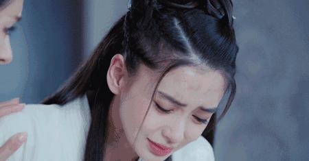 她曾被誉为娱乐圈校花,她被称为最美校花