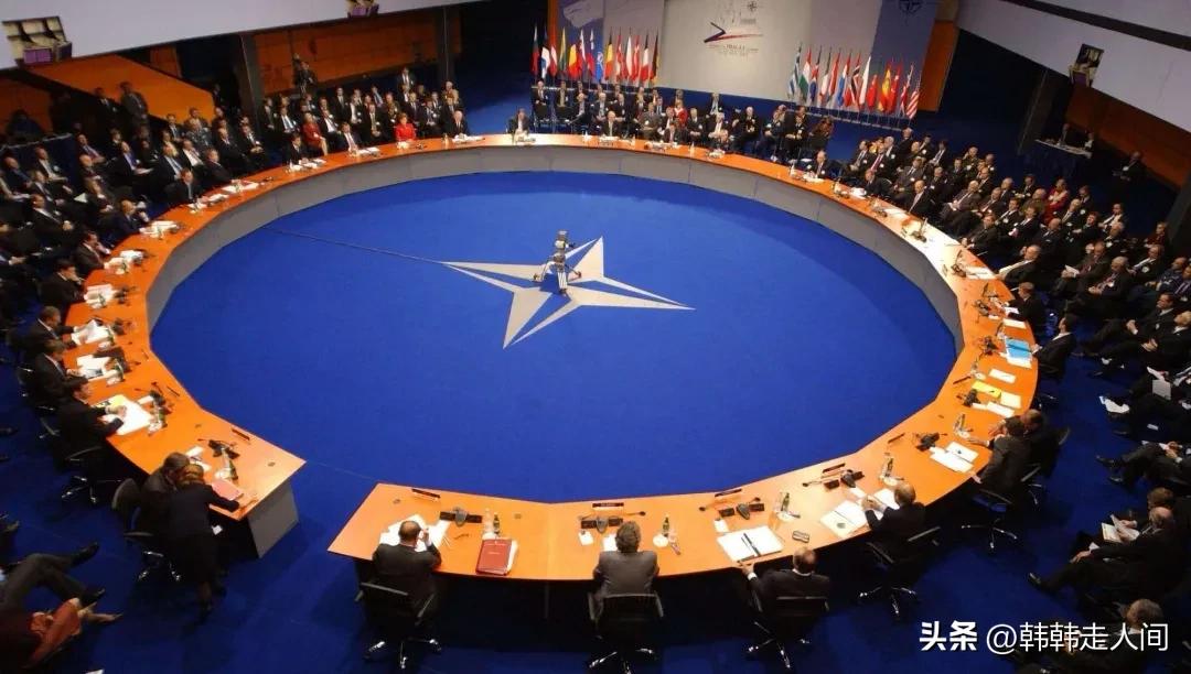 英国日不落帝国为啥成了美国小弟,英国是怎么从日不落帝国衰落的