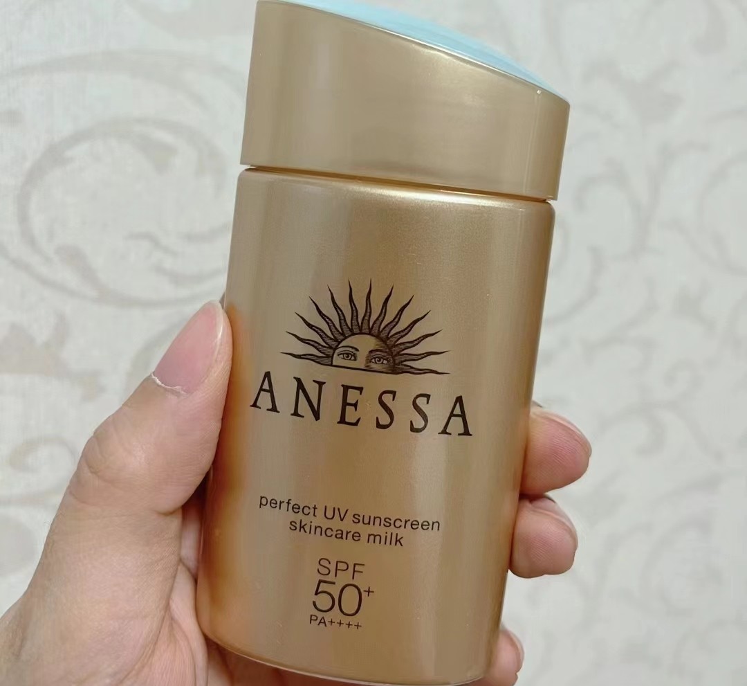 兰蔻防晒清爽型和隔离防晒哪个好,防晒霜推荐兰蔻