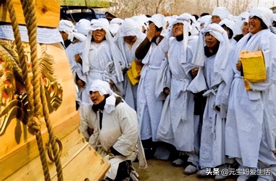 人死后脸上盖白布需要去掉吗,人去世后为什么脸上要盖张纸