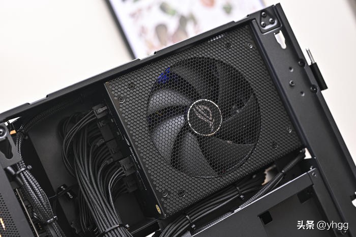 黑金全塔海景房——ROGZ790HERO+4080猛禽+追风者NV7装机展示