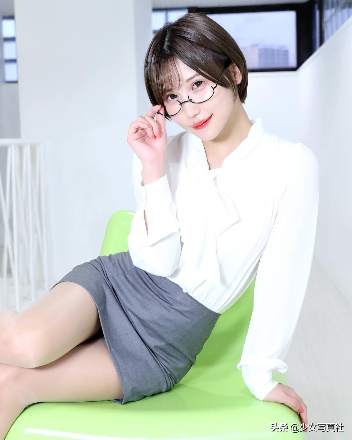 朝比奈彩超模图片,朝比奈实玖瑠的冒险