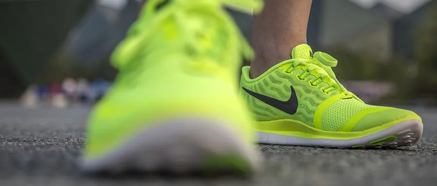 关于耐克阿迪达斯事件,阿迪被耐克起诉抄袭