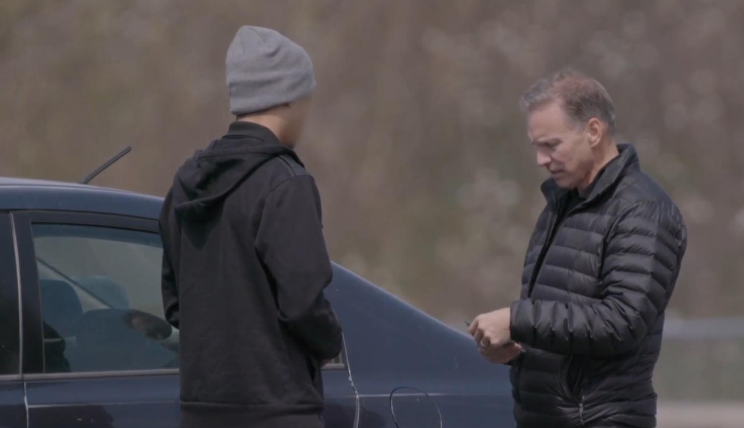 富豪挑战100万美元白手起家,美国富豪隐藏创业