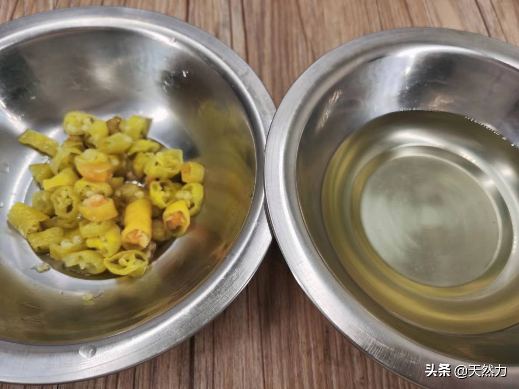 酸菜鱼正宗酸菜鱼的做法,酸菜鱼家常做法鱼肉鲜香滑嫩酸