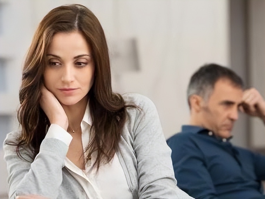 女生对你说不感兴趣应该怎么办,女人对什么都提不起兴趣怎么回事