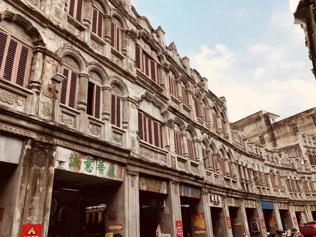 海南晴天的沙滩,海南阳光下的海