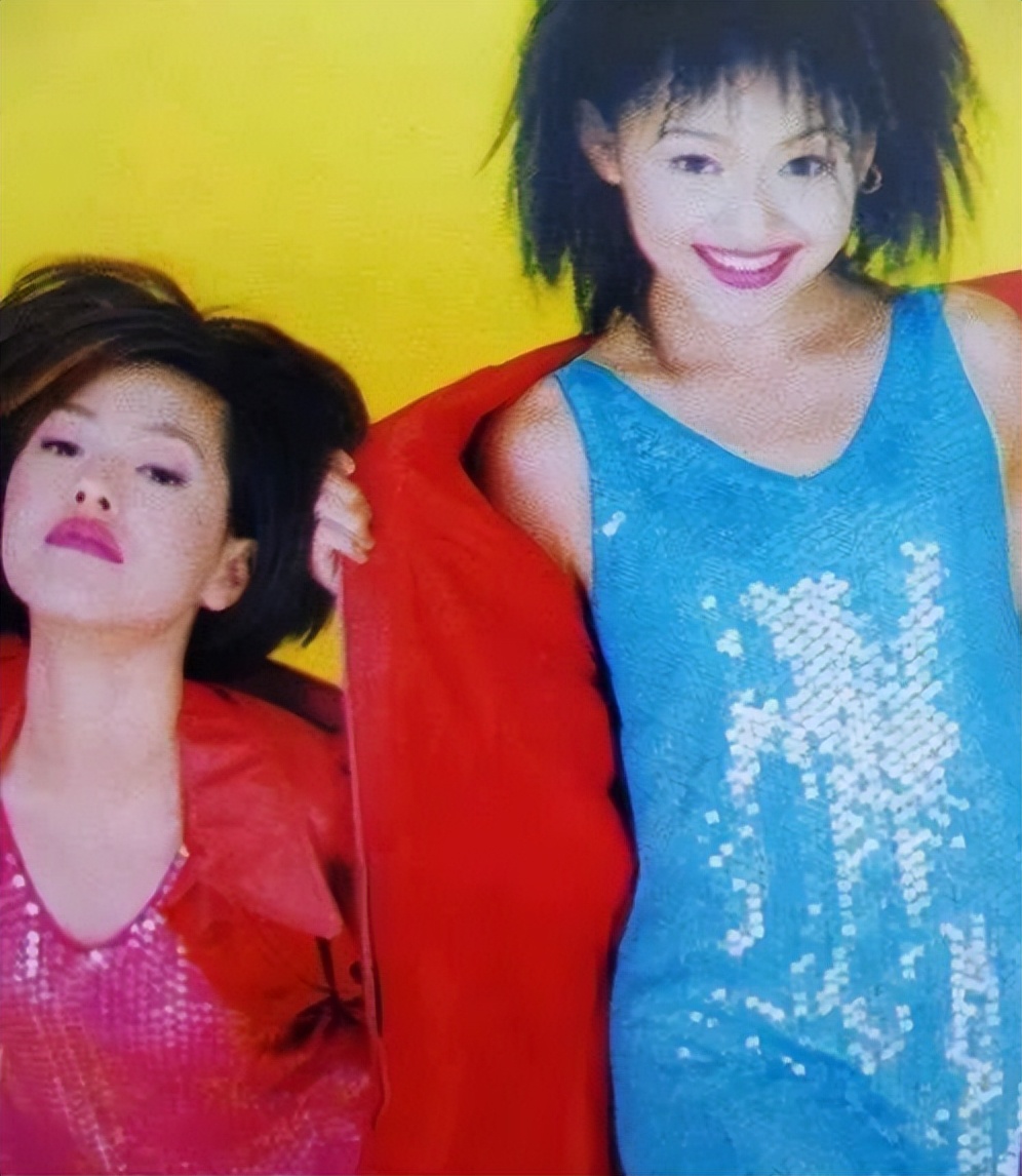 小s在大s面前曝年龄 (小s被大s失败的婚姻所影响)