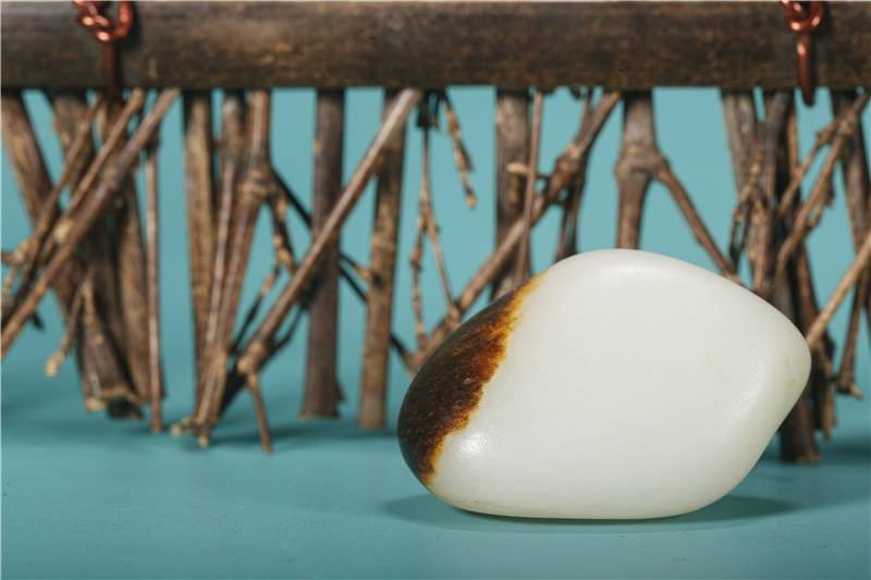 几百块钱能买到羊脂玉吗,两千块钱能买到羊脂玉吗