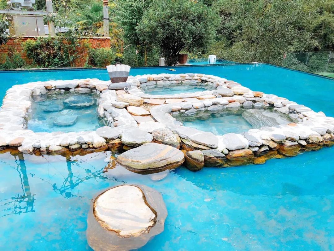 国内真正的天然温泉大全,国内真正的天然温泉排名