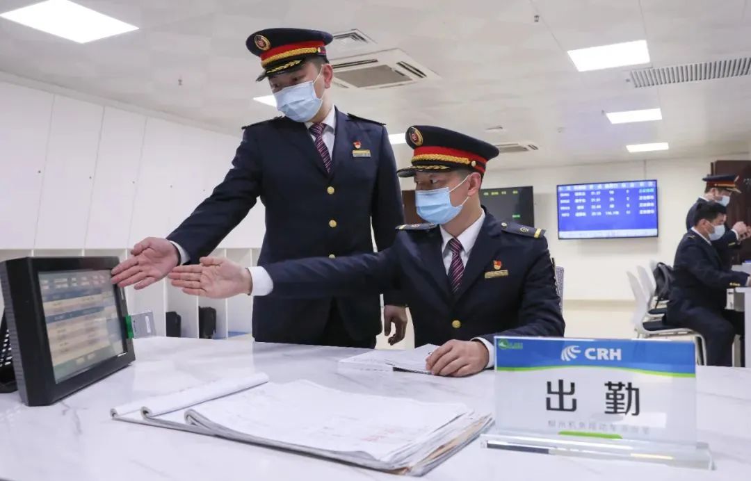 当火车司机要有哪些知识,成为火车司机要多长时间