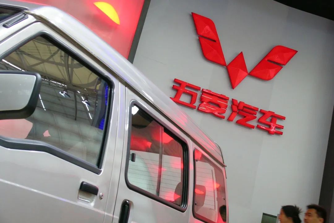 五菱神车跌落神坛,“神车”五菱走下神坛