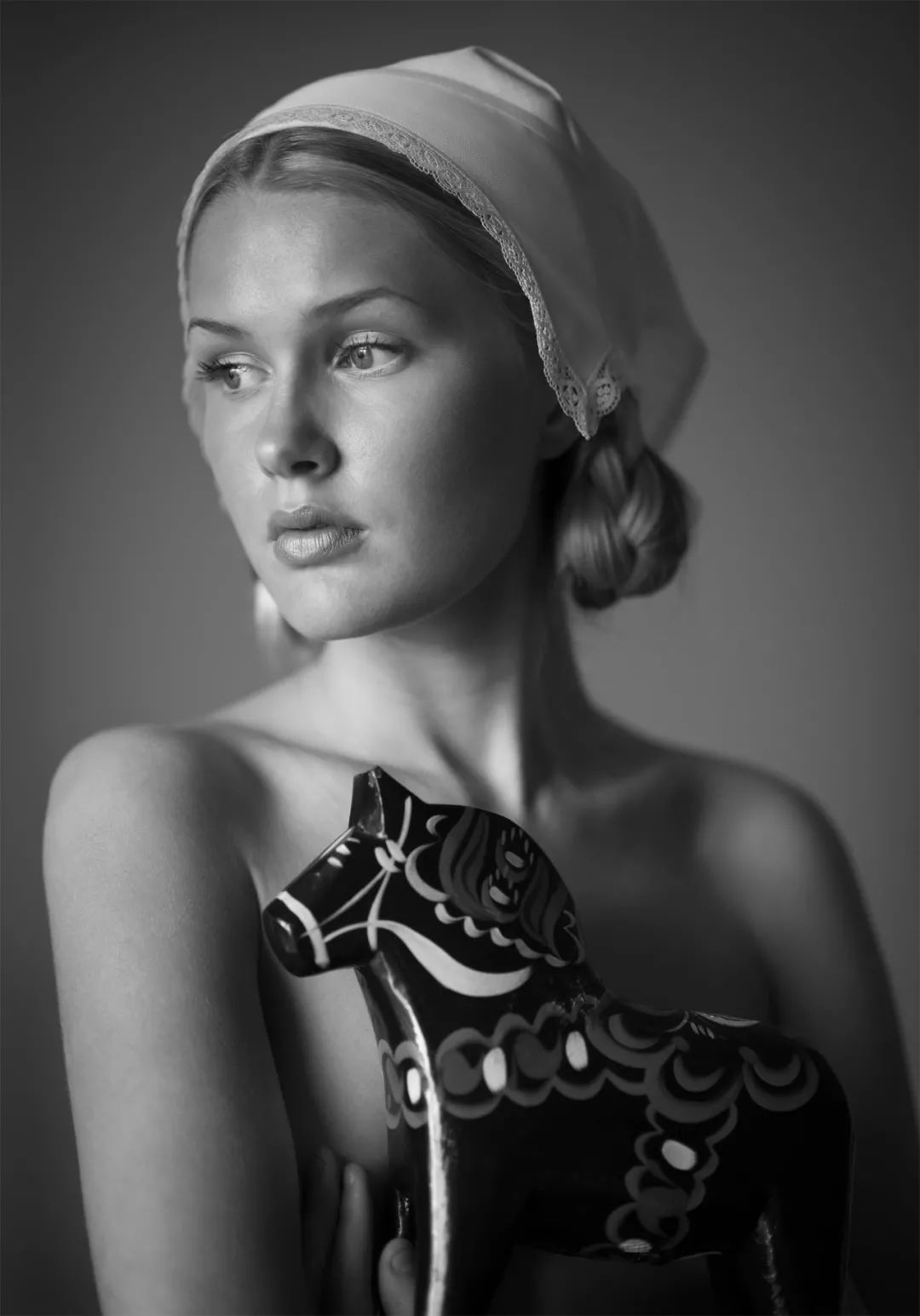 美女画家挑战冷军，画少女人体，放大10倍看细节让网友不淡定