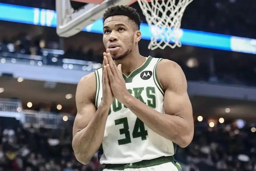 满打满算，NBA现役球员中，仅有以下五位能够被称为攻防一体