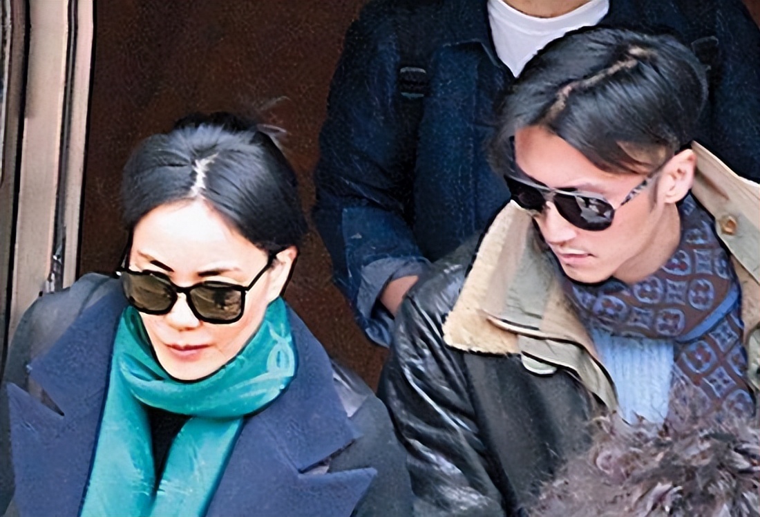 谢霆锋王菲同台大湾区播出时间,谢霆锋王菲露面视频