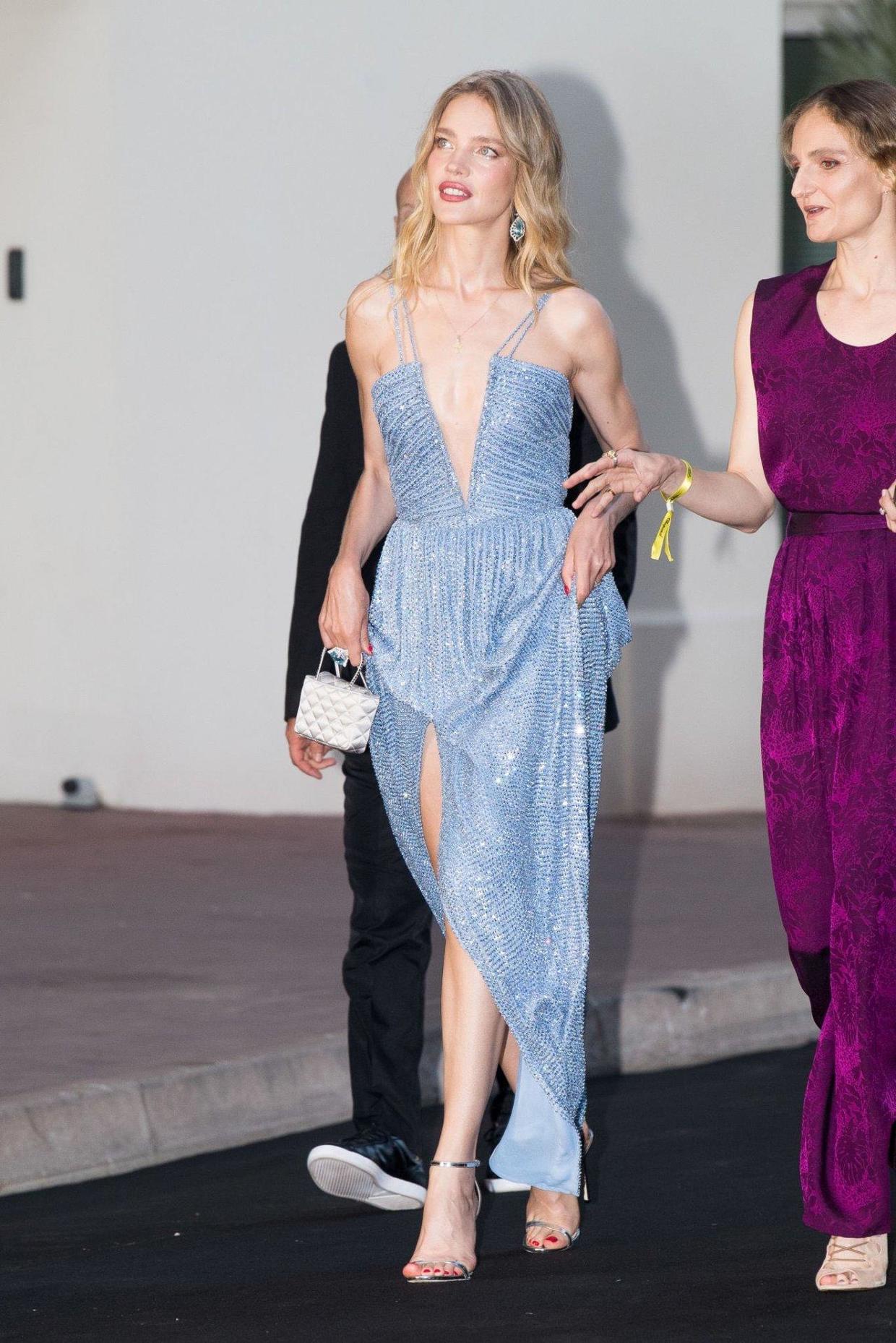 天降壕姐！LV太子妃通过测DNA找到失散多年亲妹，带她巴黎豪华游